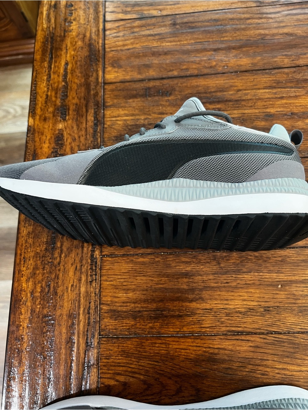 Puma Men's Gray and Black Mesh Athletic Trainers - Picture 4 of 6